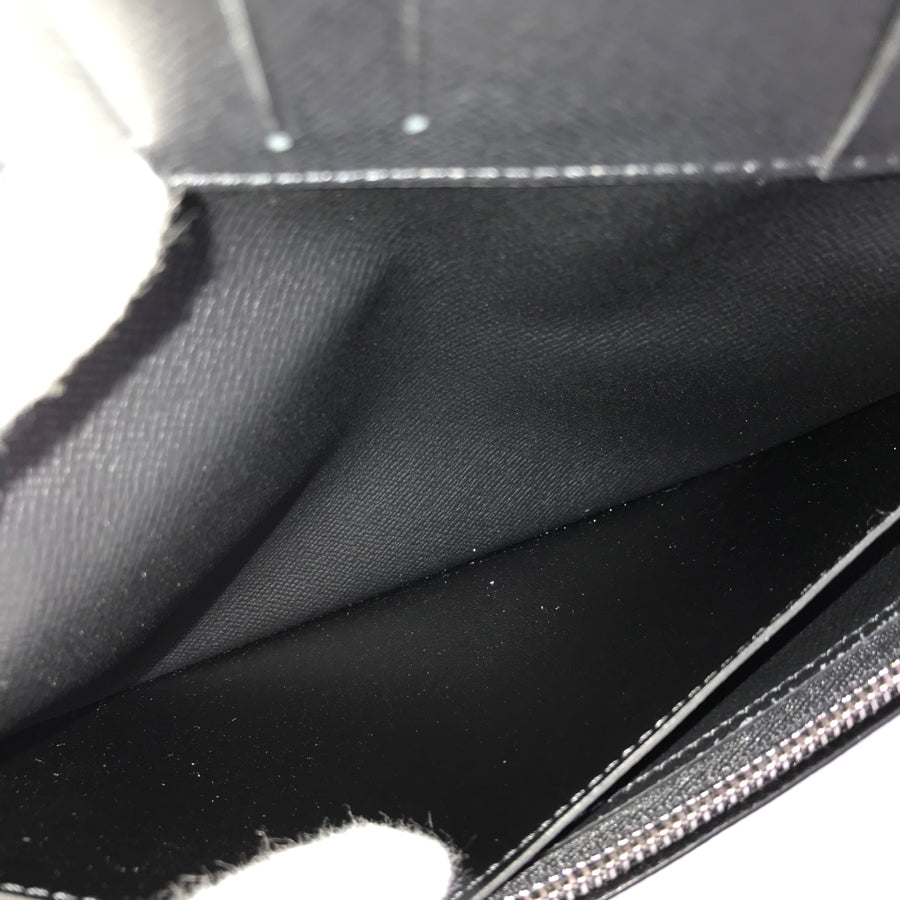 LOUIS VUITTON purse Bifold