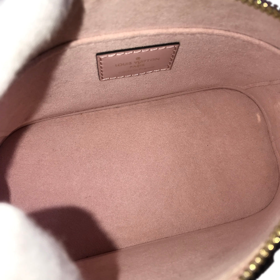 LOUIS VUITTON Shoulder Bag