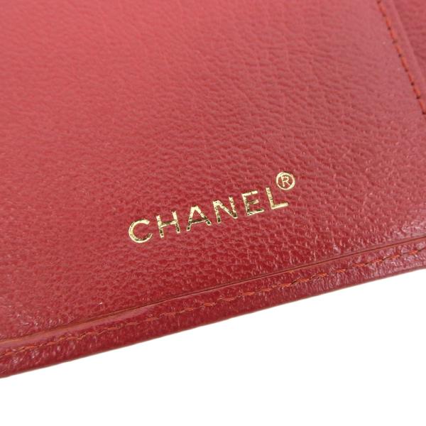 Chanel Leather Bifold Wallet Leather Long Wallet 6 in Good condition