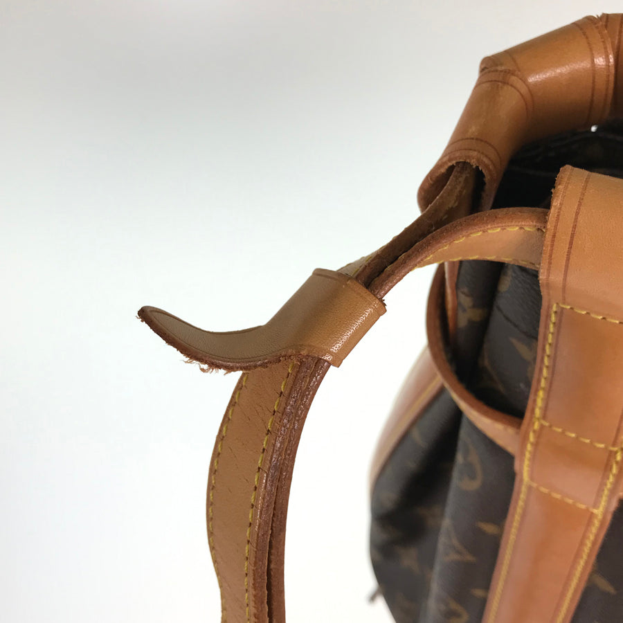 LOUIS VUITTON Shoulder Bag