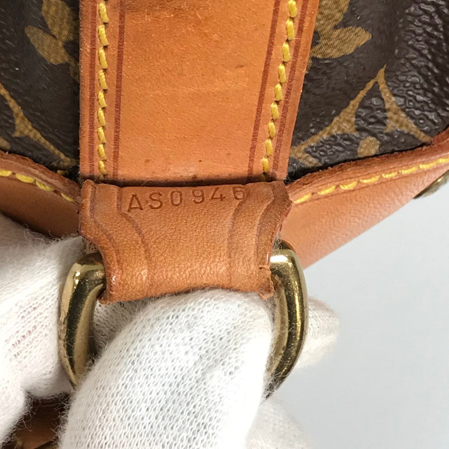 LOUIS VUITTON Shoulder Bag