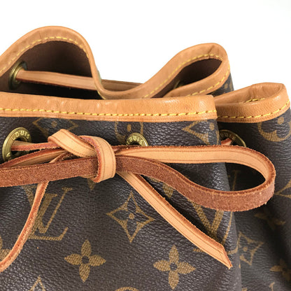 LOUIS VUITTON Shoulder Bag