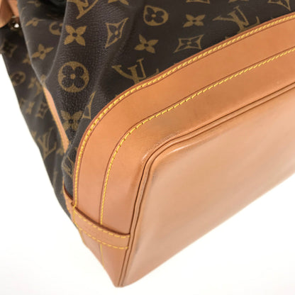 LOUIS VUITTON Shoulder Bag