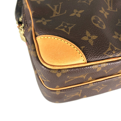 LOUIS VUITTON Shoulder Bag