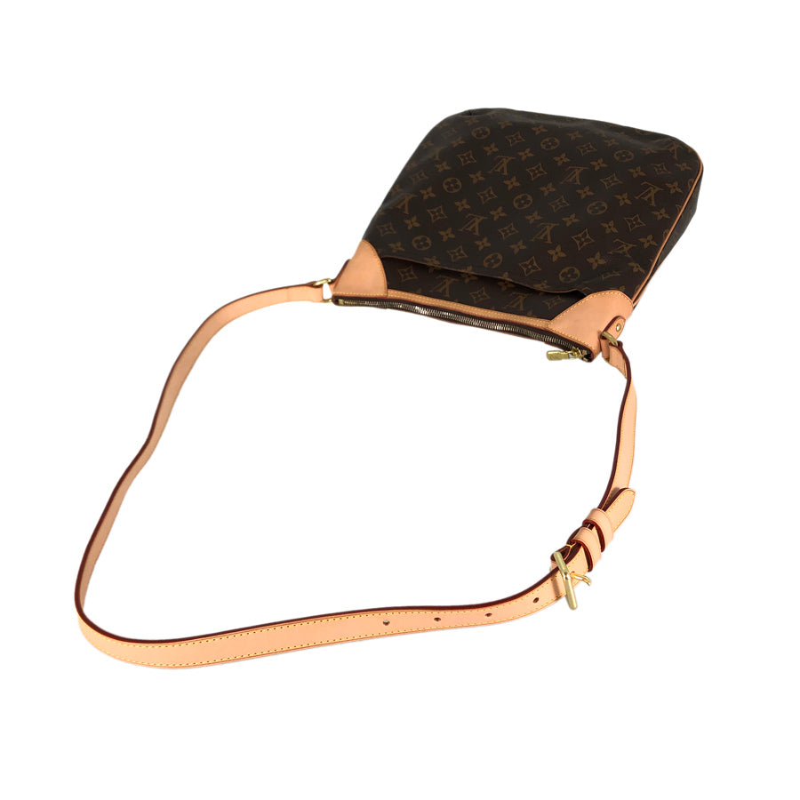 LOUIS VUITTON Shoulder Bag