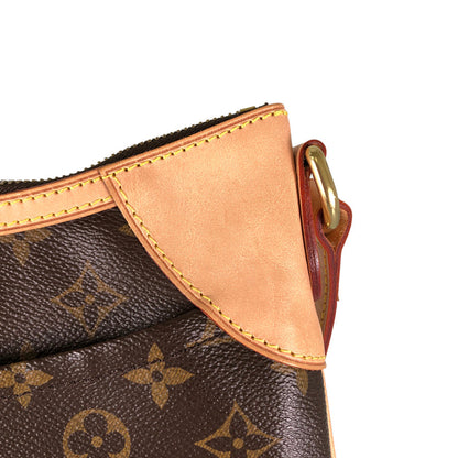 LOUIS VUITTON Shoulder Bag