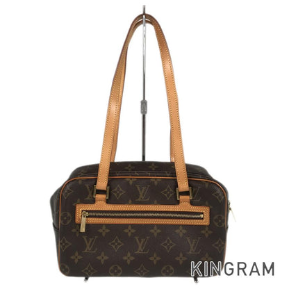 LOUIS VUITTON Shoulder Bag