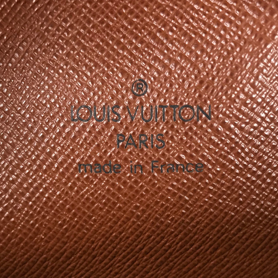 LOUIS VUITTON Shoulder Bag