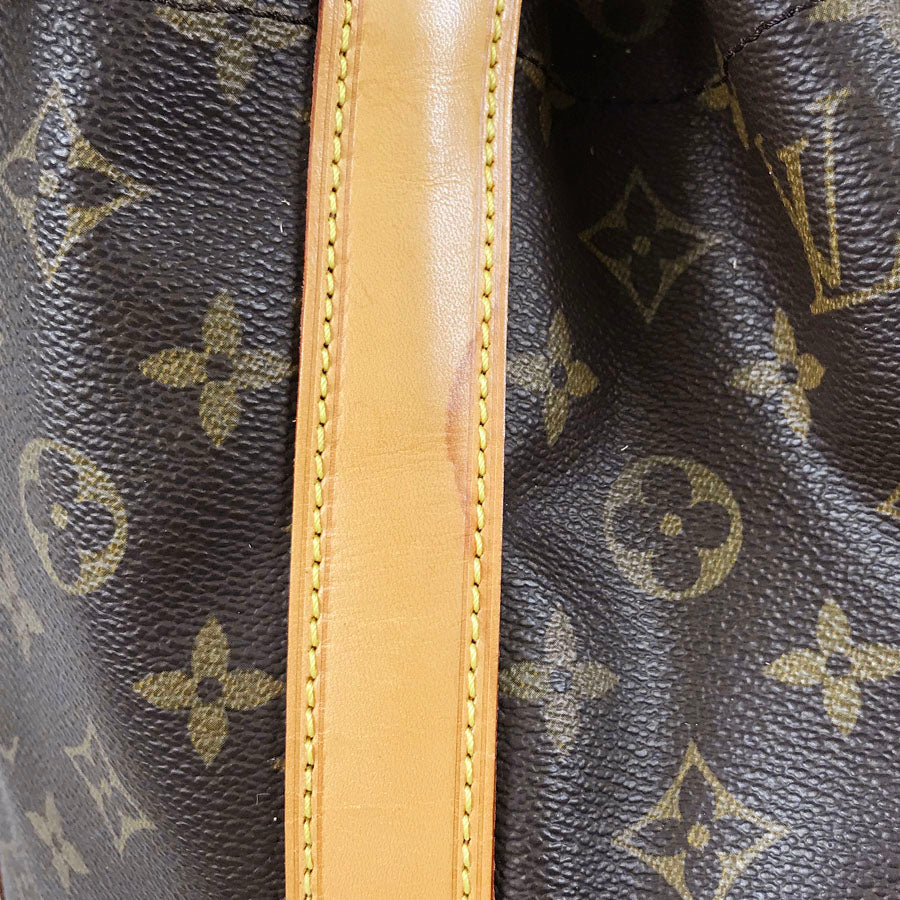 LOUIS VUITTON Shoulder Bag