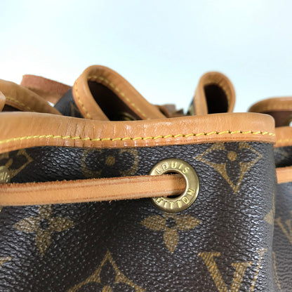 LOUIS VUITTON Shoulder Bag