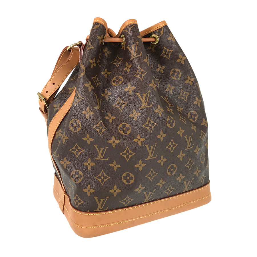 LOUIS VUITTON Shoulder Bag