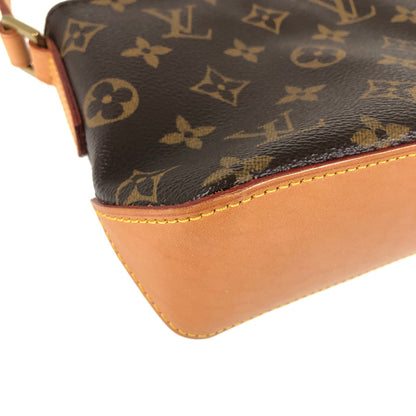 LOUIS VUITTON Shoulder Bag