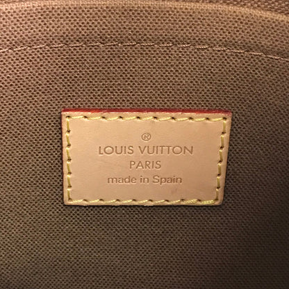 LOUIS VUITTON Shoulder Bag