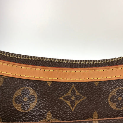 LOUIS VUITTON Shoulder Bag