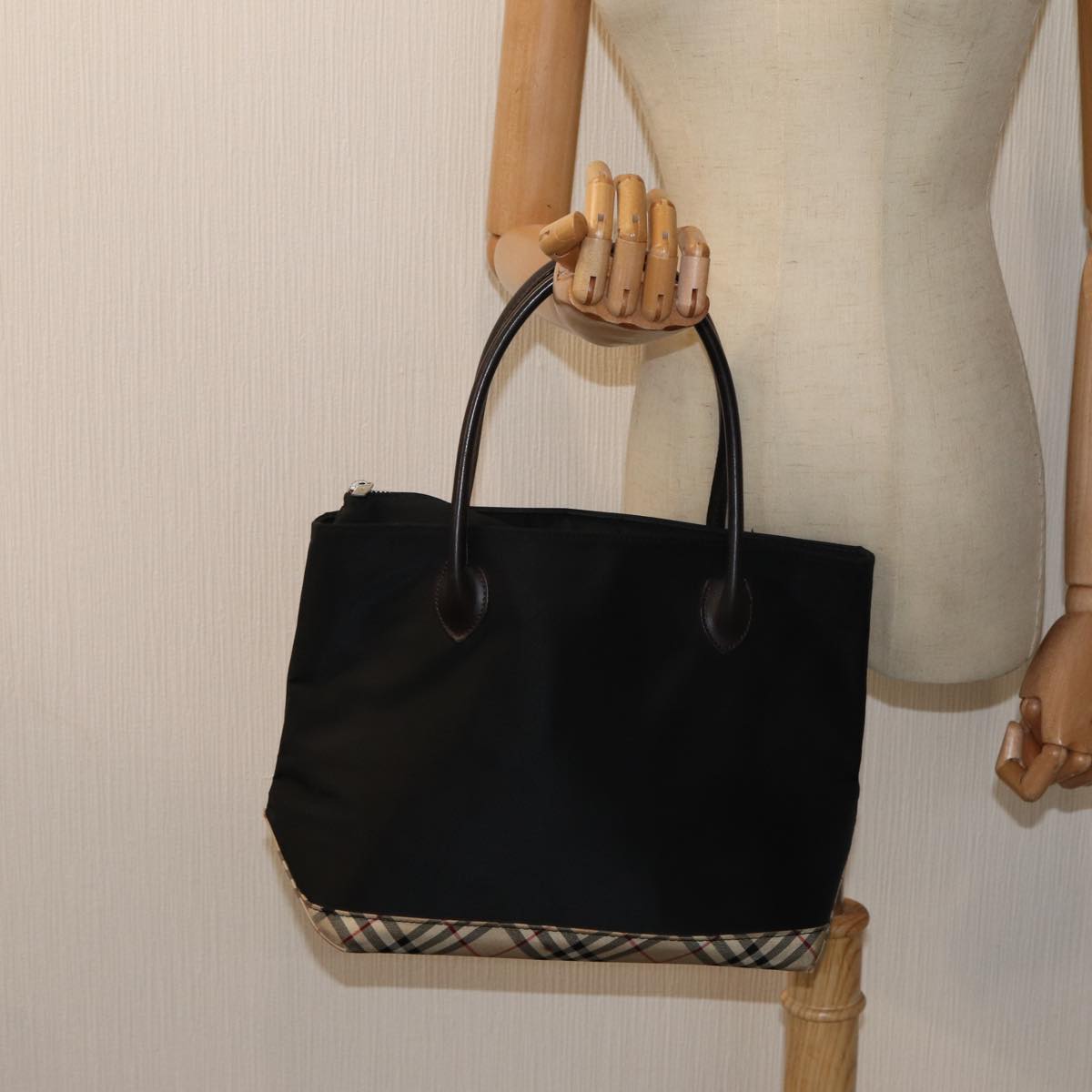 BURBERRYSs Nova Check Blue Label Hand Bag Canvas Black Auth ti1780