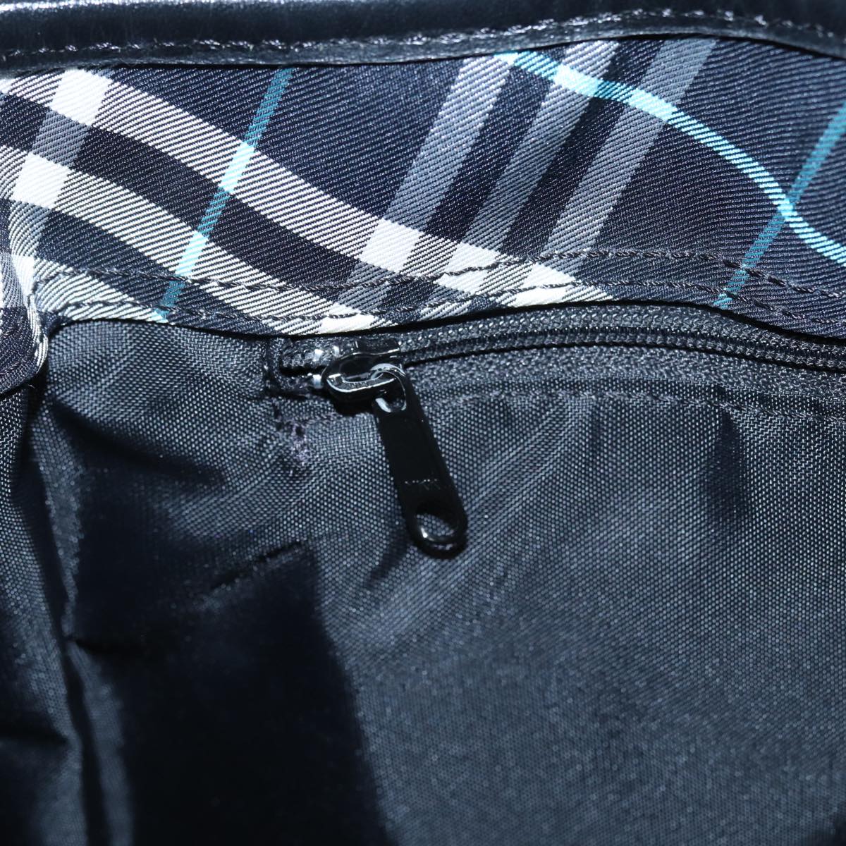 BURBERRYSs Nova Check Blue Label Shoulder Bag Nylon Navy Auth ti1890