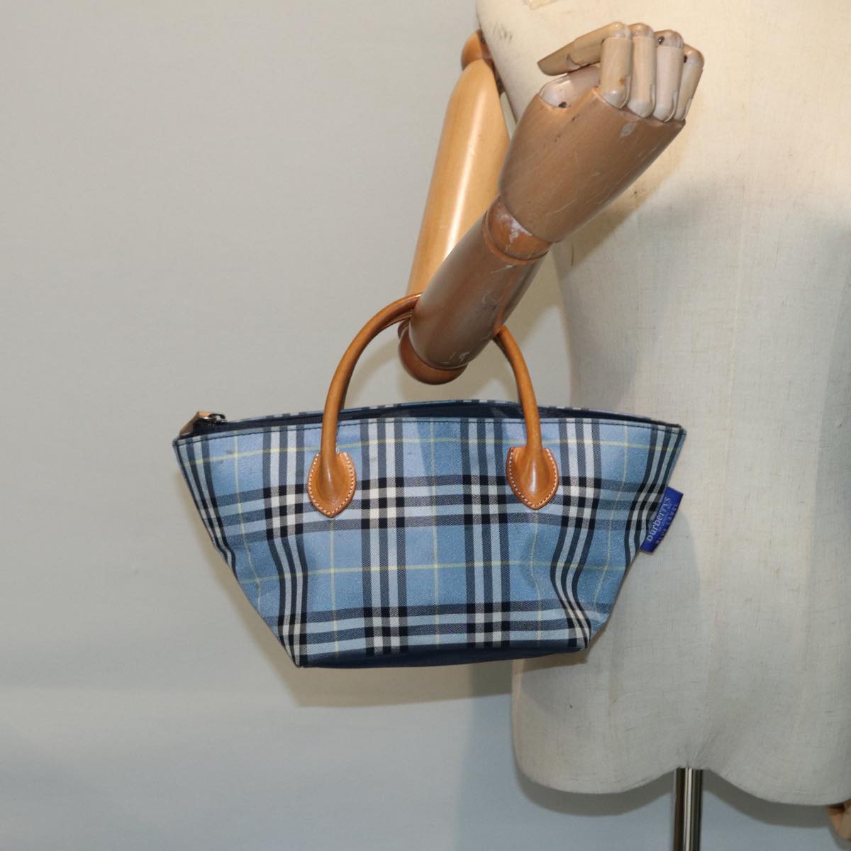 BURBERRYSs Nova Check Blue Label Hand Bag Nylon Blue Auth ti1991