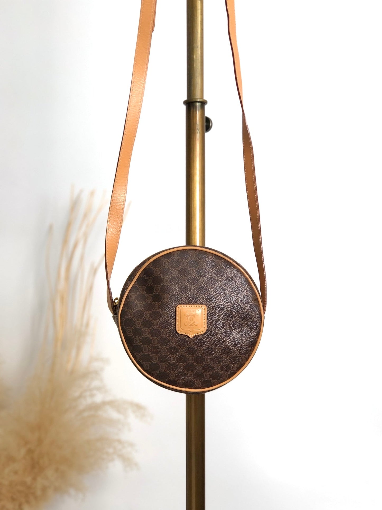 CELINE  Round Shoulder bag Brown Vintage teecbu