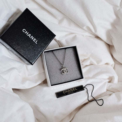 Chanel vintage necklace