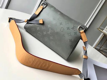 LV Messenger PM Monogram Titanium