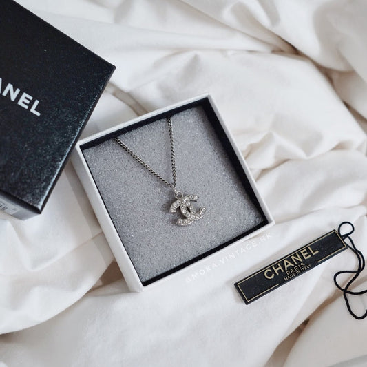 Chanel vintage necklace