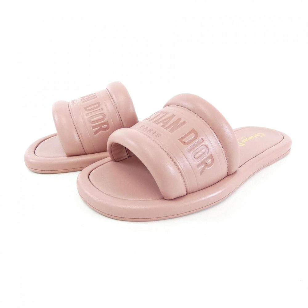 []Sandals