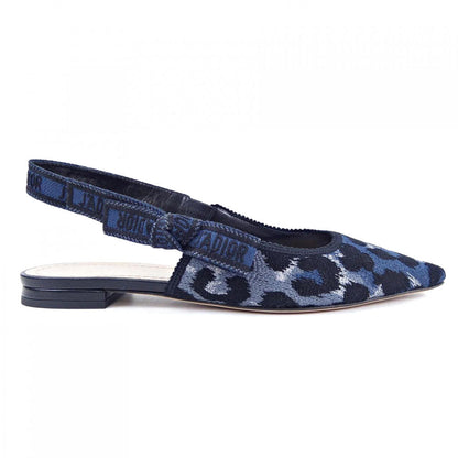 []Sandals