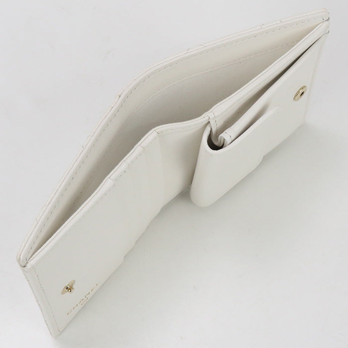 CHANEL Bi-fold wallet Matrasse Compact wallet Flap Wallet Caviar skin white Women