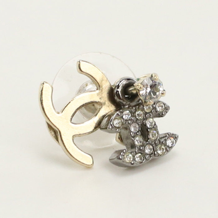 CHANEL Pierce Rhinestone Pierce COCO Mark Stand Pierce metal clear Women