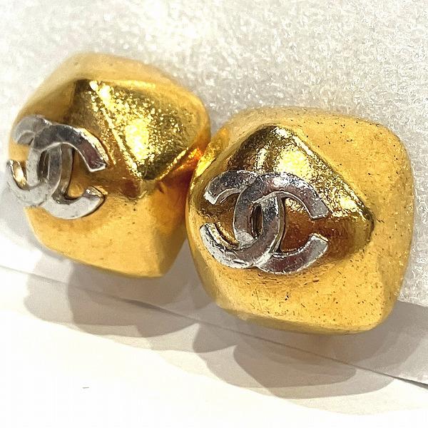 Chanel CC Clip On Earrings Metal Earrings in Good condition