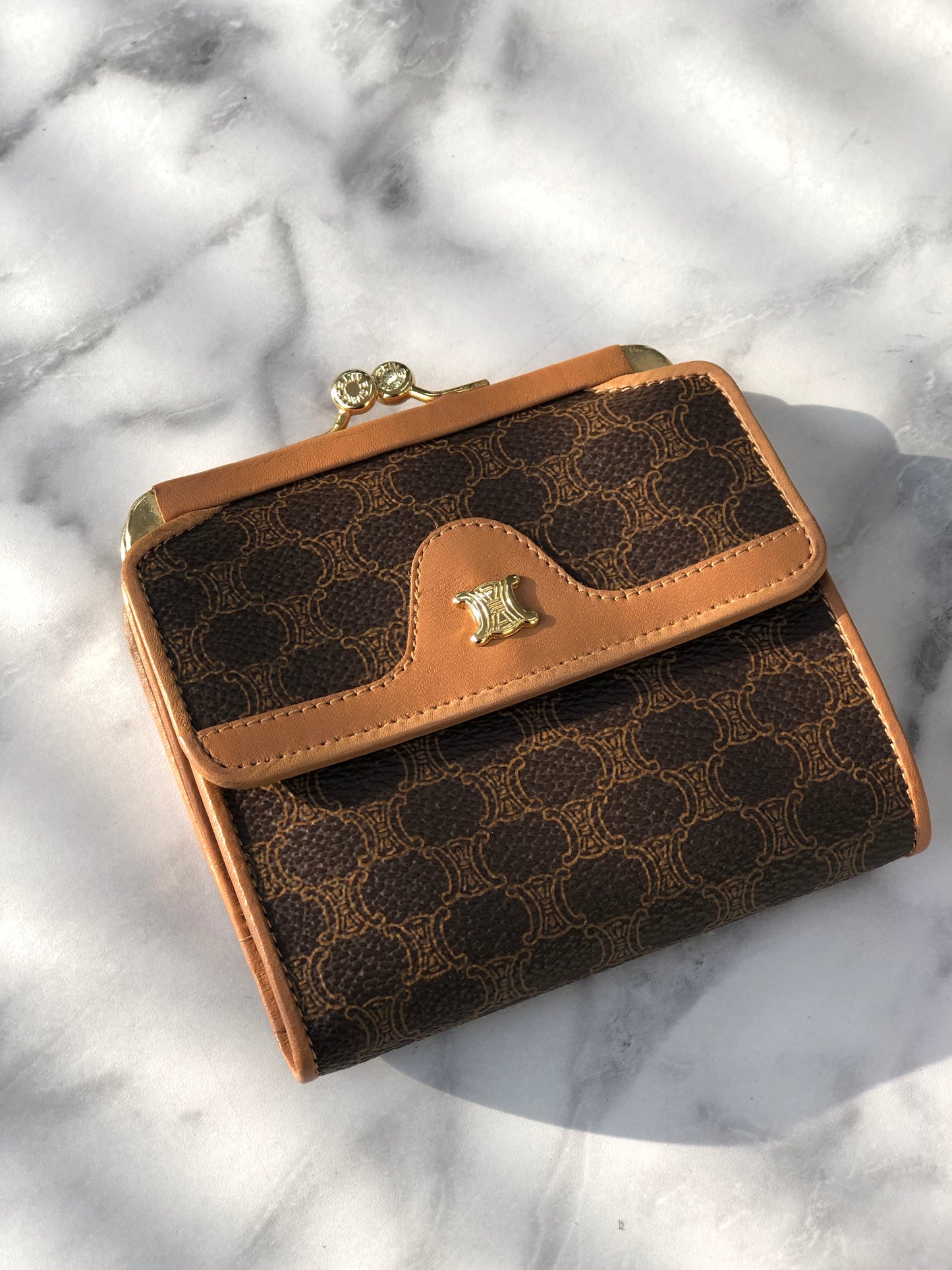 CELINE  Metal Clasp Folded Wallet Brown Vintage u7djjc