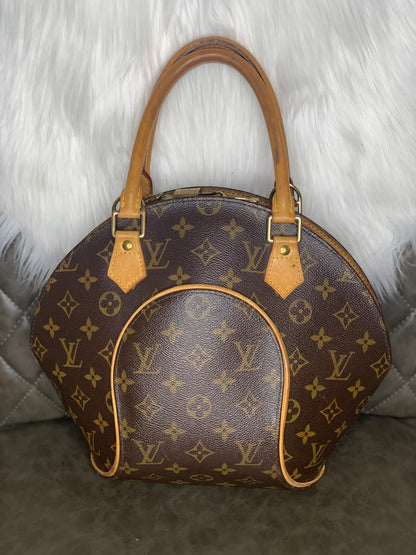 Louis Vuitton Monogram Ellipse