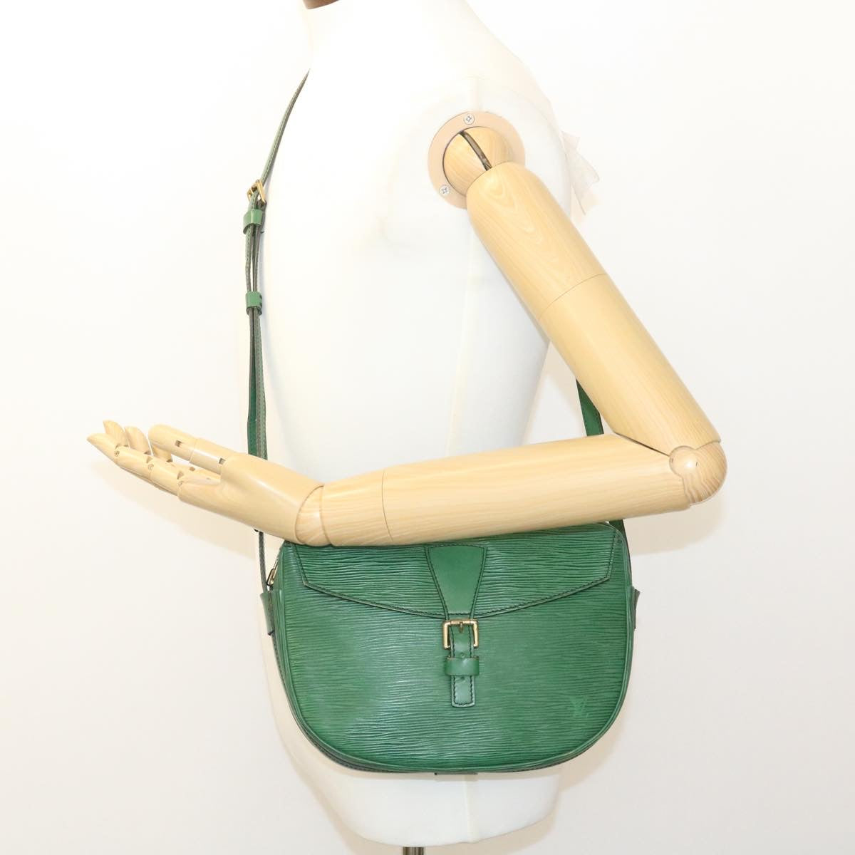 LOUIS VUITTON Epi June Feuille Shoulder Bag Green M52154 LV yk3239