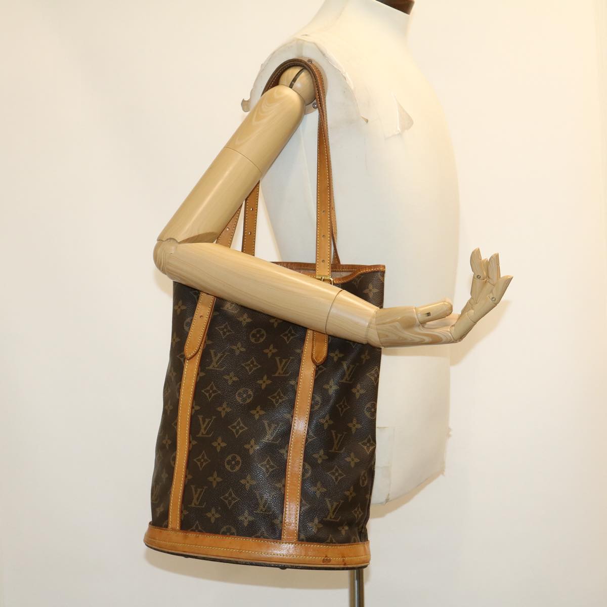 LOUIS VUITTON Monogram Bucket GM Accessory Pouch LV yk4636