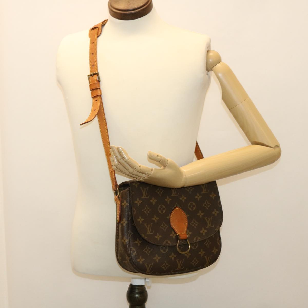 LOUIS VUITTON Monogram Saint Cloud GM Shoulder Bag M51242 LV yk6202B