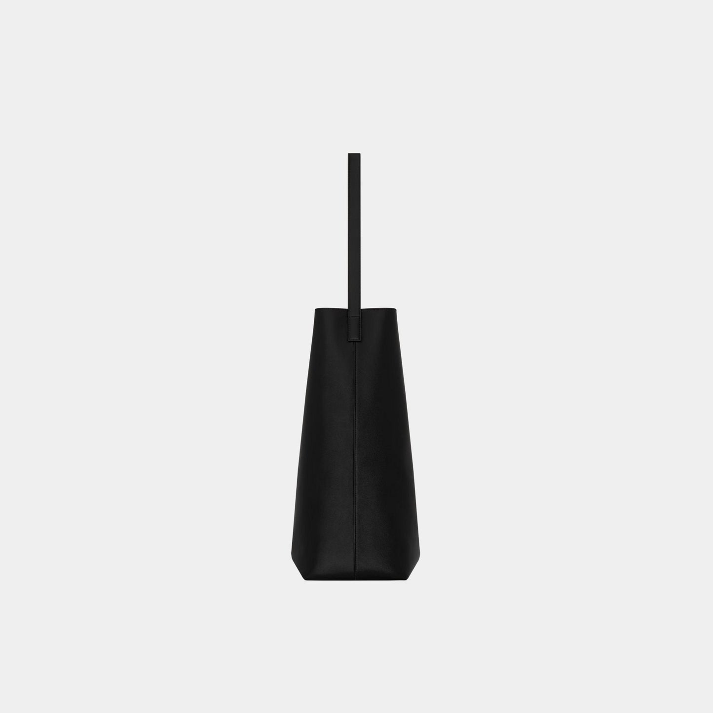 Bold Hobo Bag In Smooth Leather