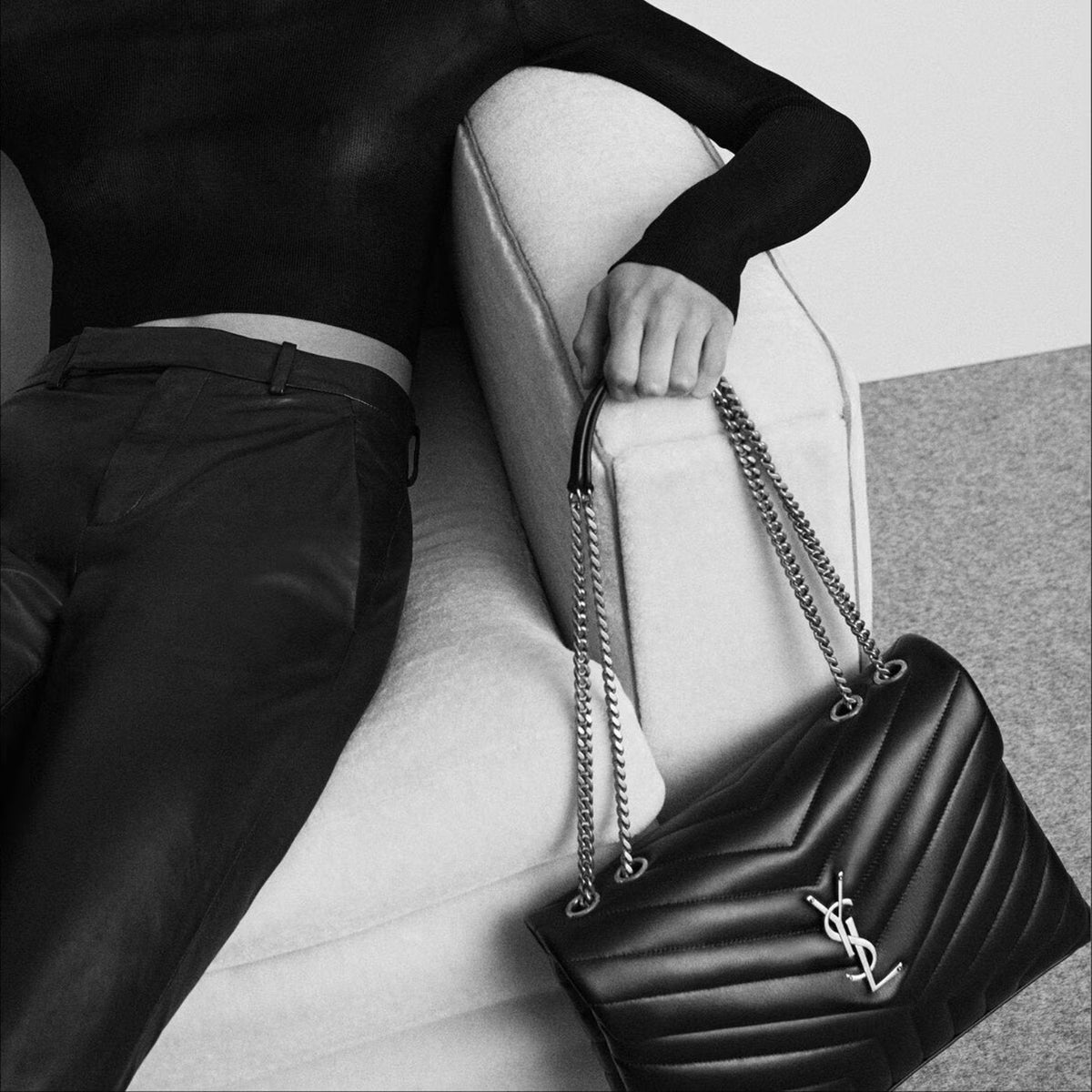Saint Laurent Loulou medium
